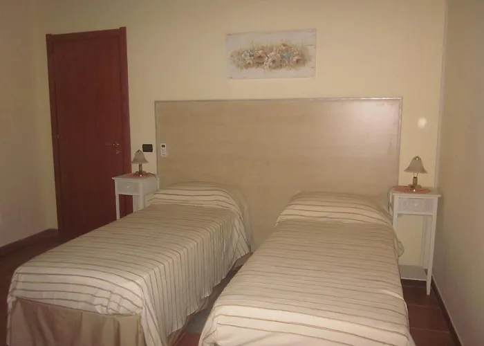 לינה וארוחת בוקר Vaiana 3*